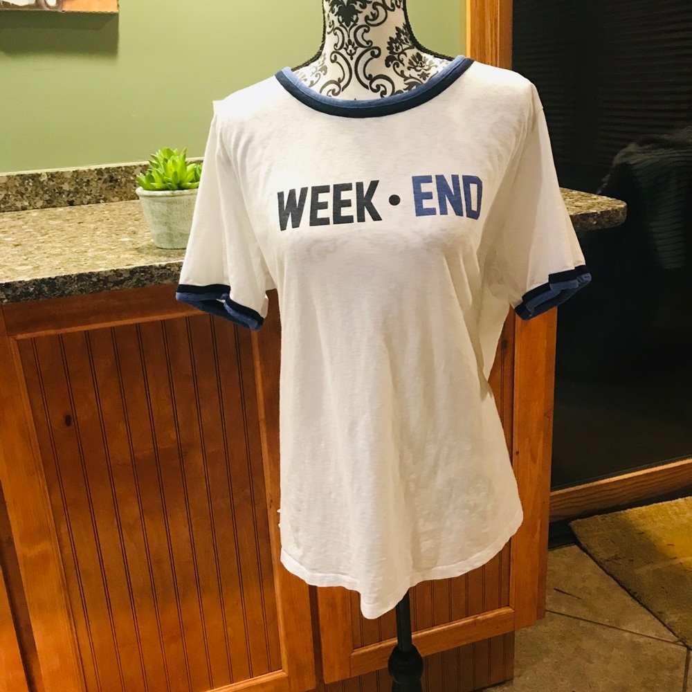 Trendy Crown & Ivy Week End tee